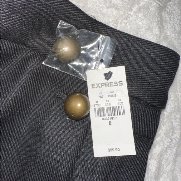 Express Skirt Womens Size 0 Black Mini Pleated Pockets Gold Buttons
Zip Back - Picture 2 of 4